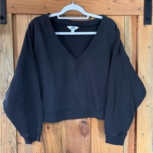 JoyLab Black V-Neck Cropped Sweatshirt